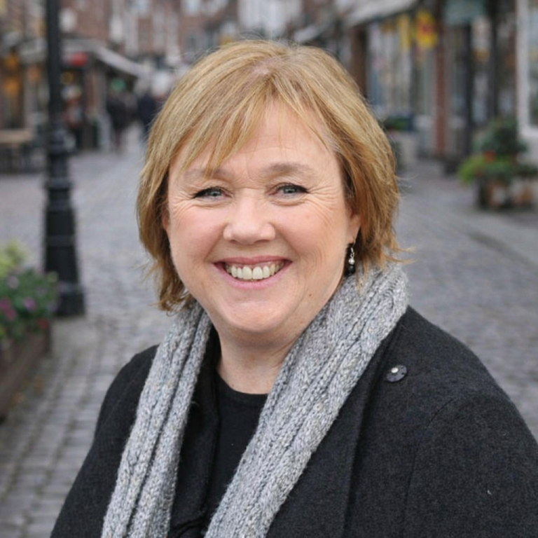 who is pauline quirke daughter